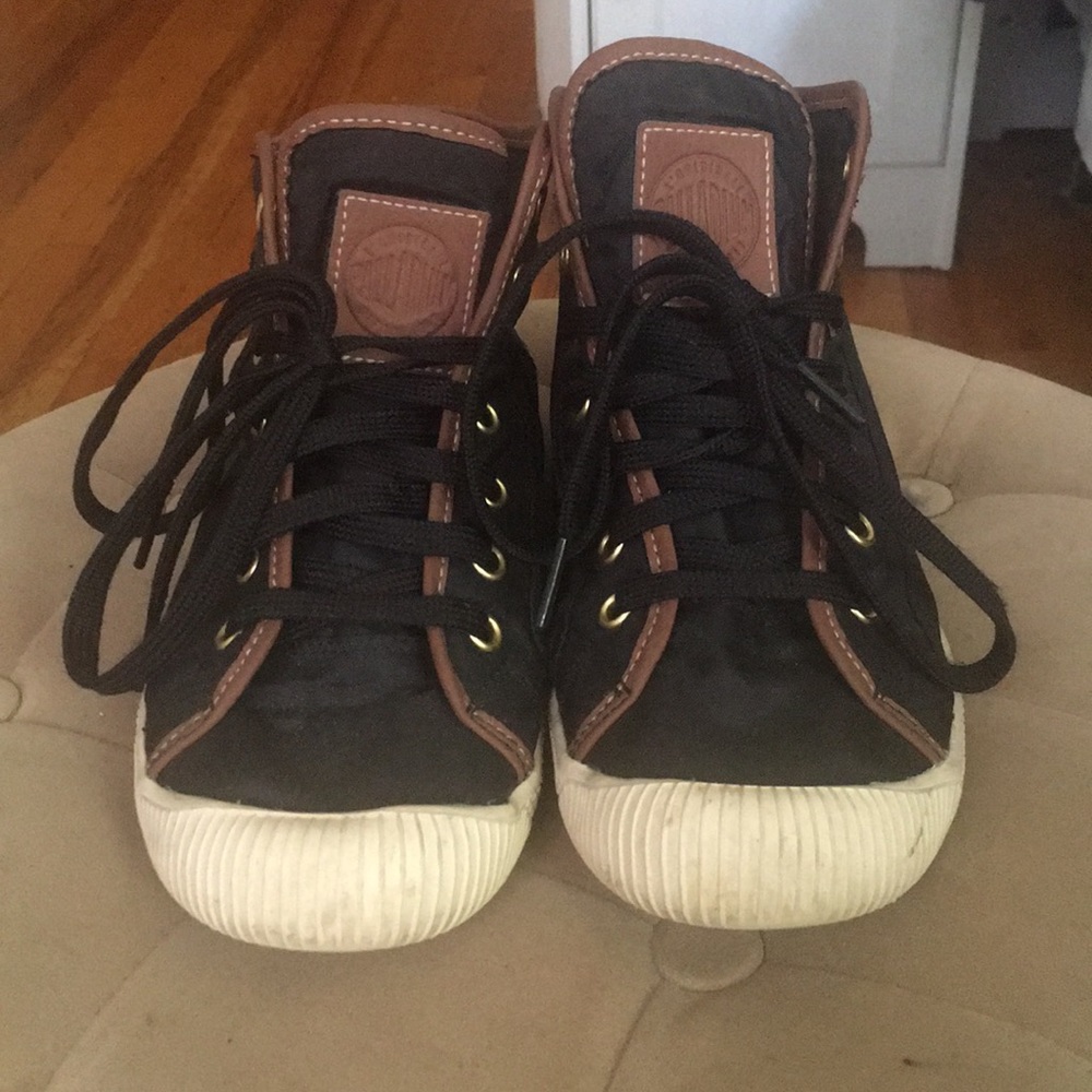 Palladium Women’s high top sneakers